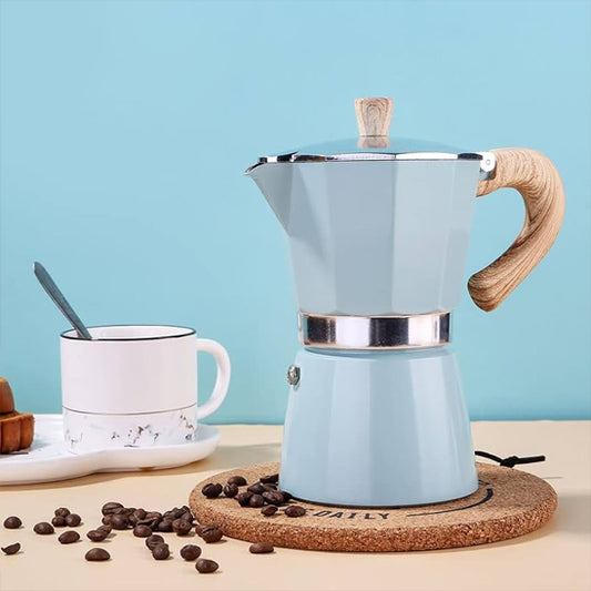 Cafetiere italienne tasse cuillere
